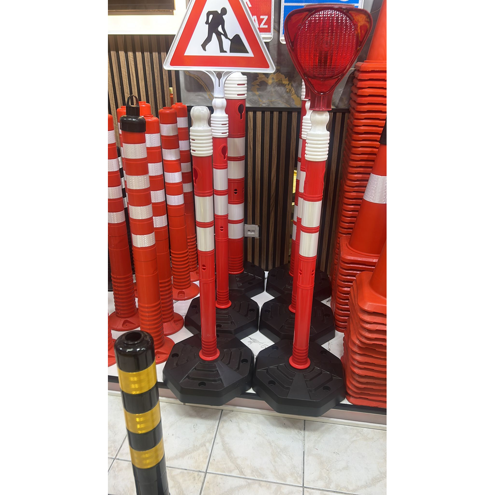 trafik konisi 50 cm tek reflektifli pvc turuncu 4 kose tabanli yol konisi